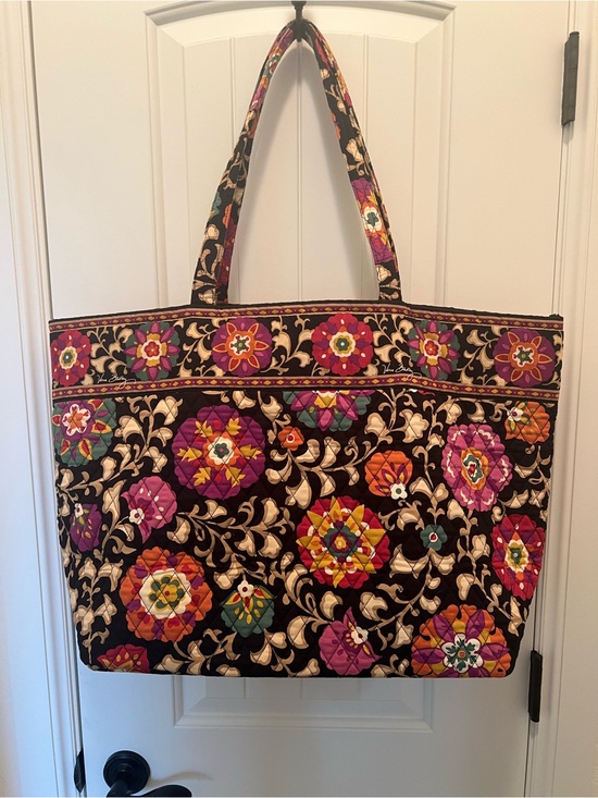 Vera Bradley Handbags - Vera Bradley Suzani Holiday Tote with Matching Makeup Bag 16”x14”x8”